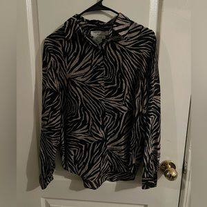 Medium Allison Taylor Petite Zebra print button down shirt